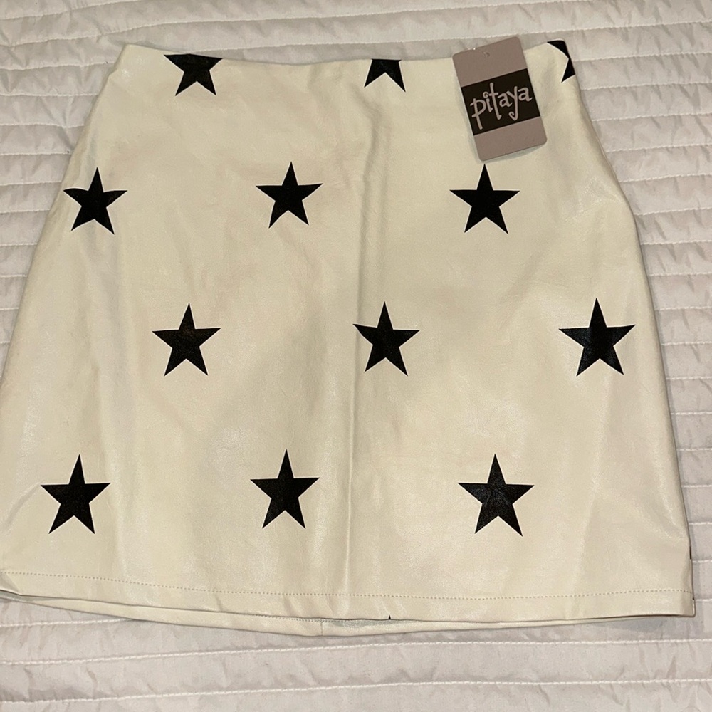 black and cream start pleather skirt